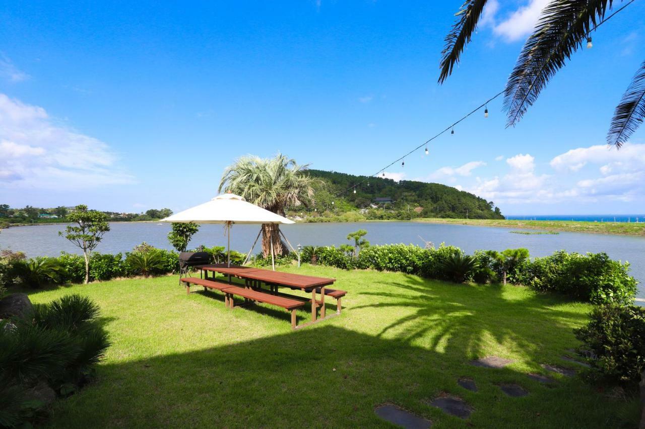 Jeju Lake Pension Exterior foto