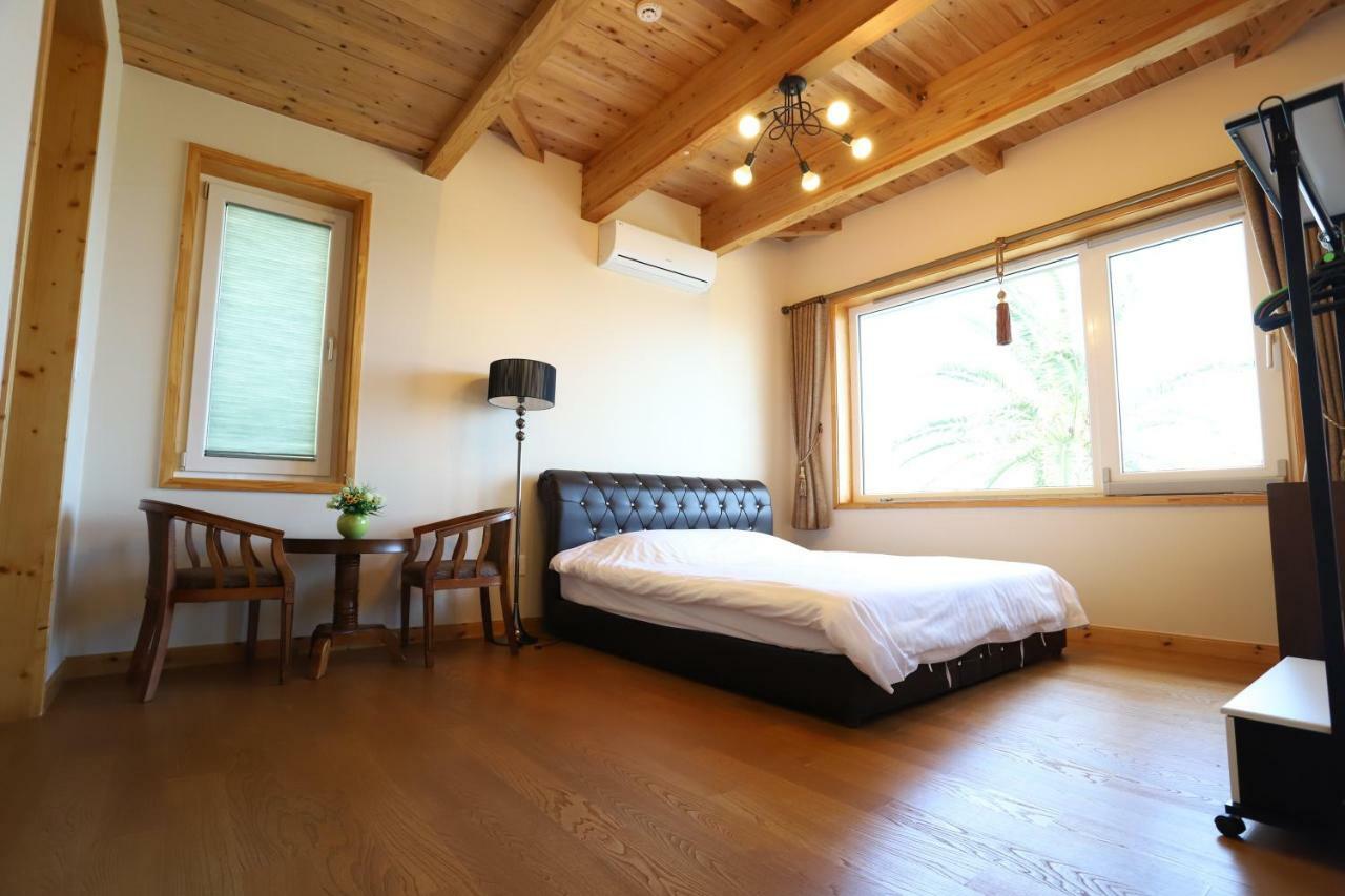 Jeju Lake Pension Exterior foto